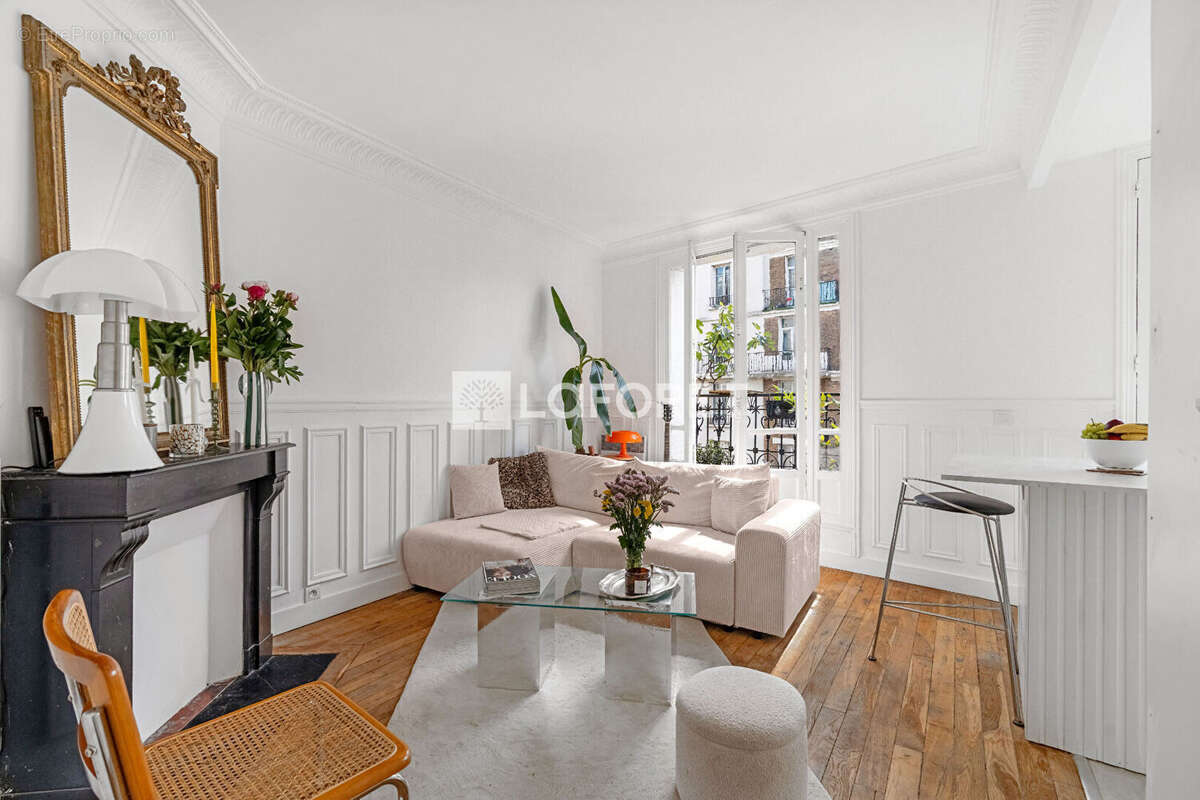 Appartement à PARIS-16E