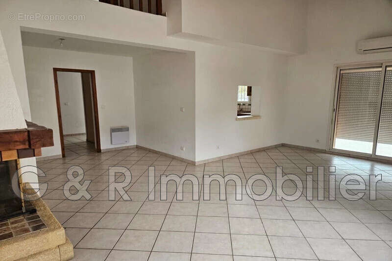 Maison à LA BOUILLADISSE