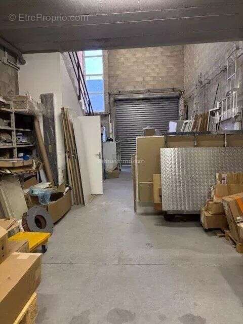 Commerce à VILLENEUVE-LE-ROI