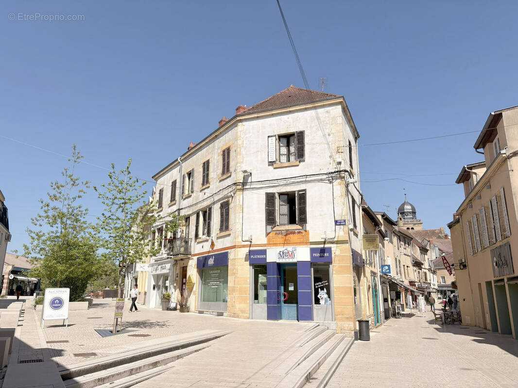 Appartement à PARAY-LE-MONIAL