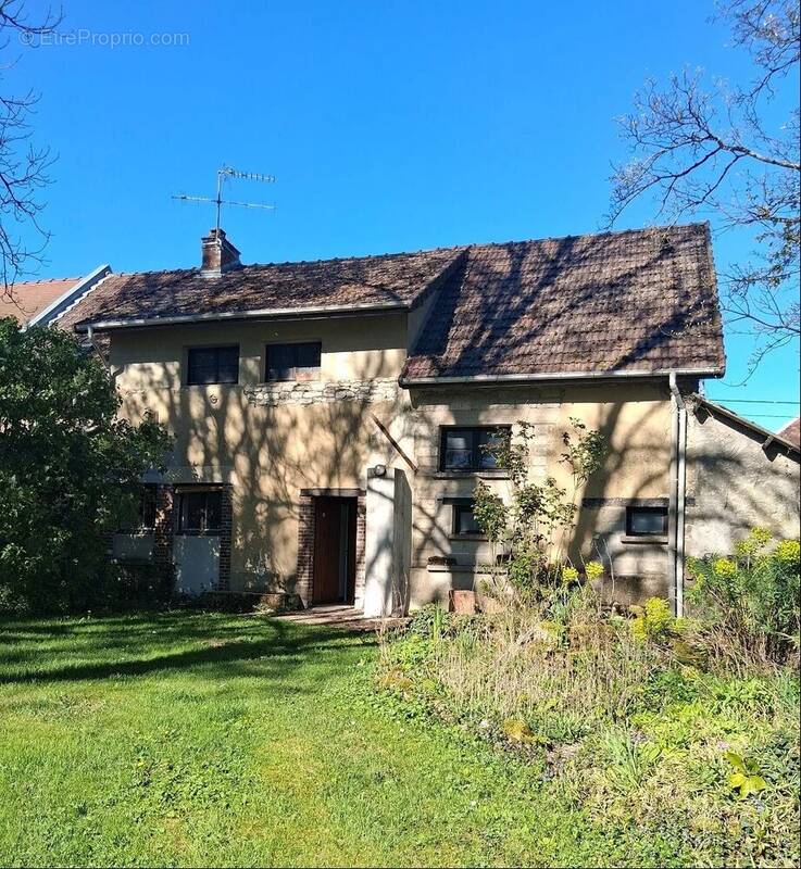 Maison à COURSAN-EN-OTHE