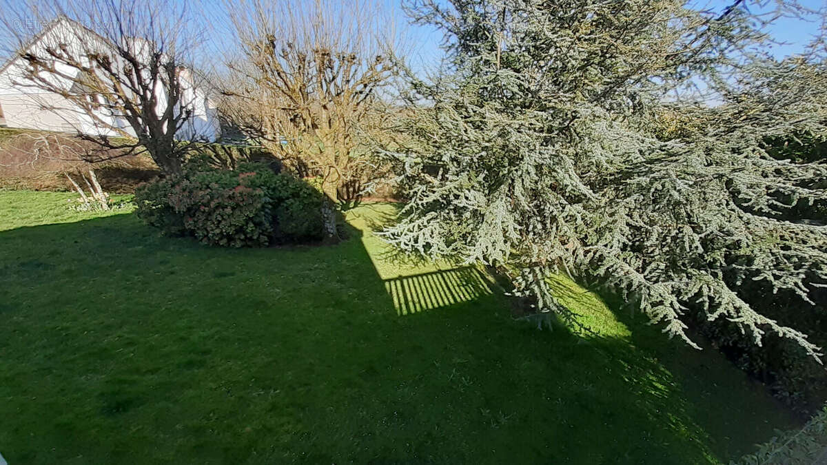 Maison à SAINT-THEGONNEC