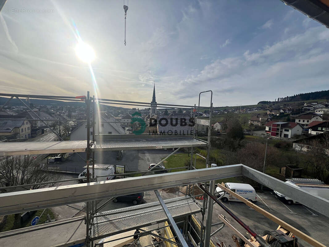 Appartement à ORCHAMPS-VENNES