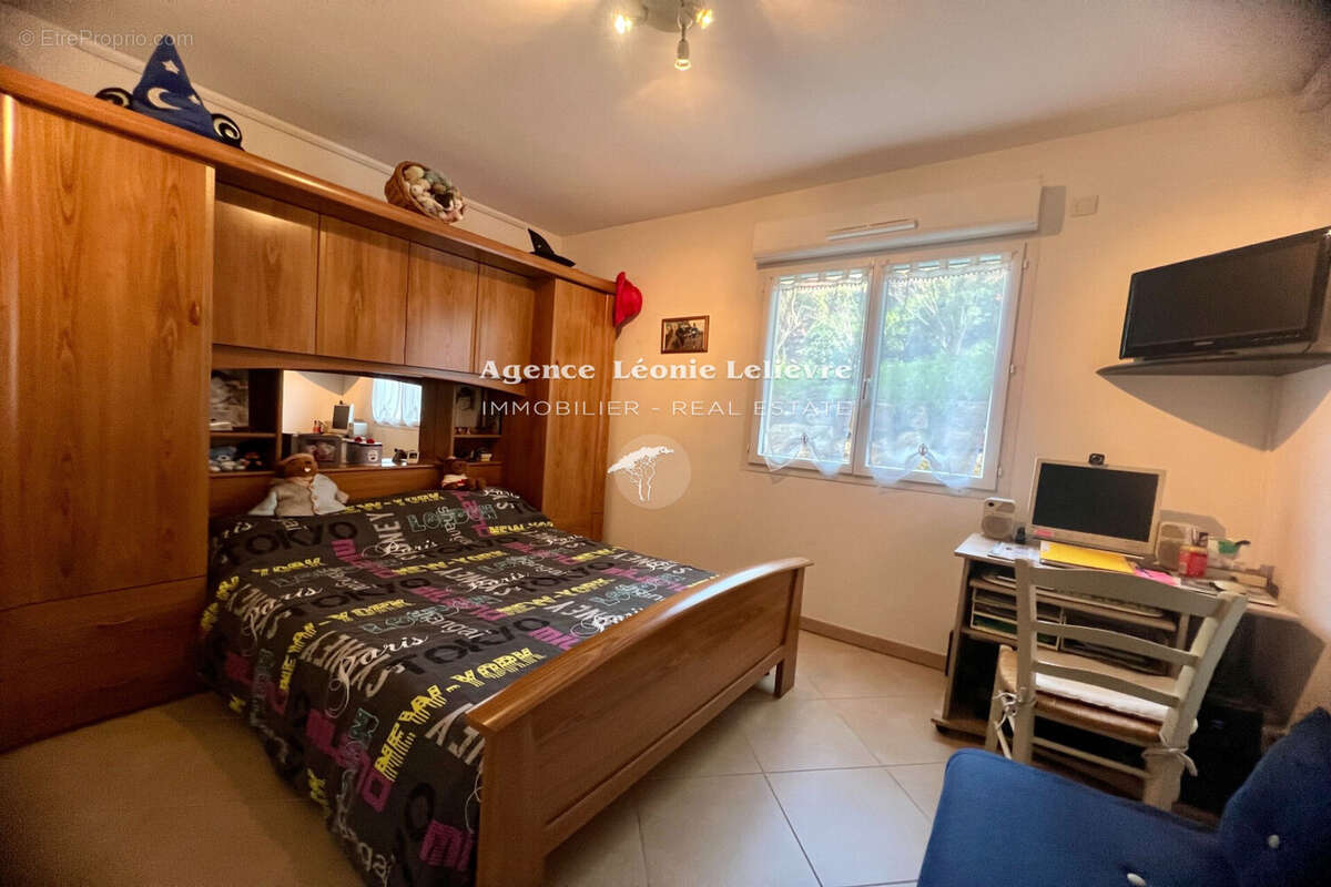 Appartement à LES ISSAMBRES