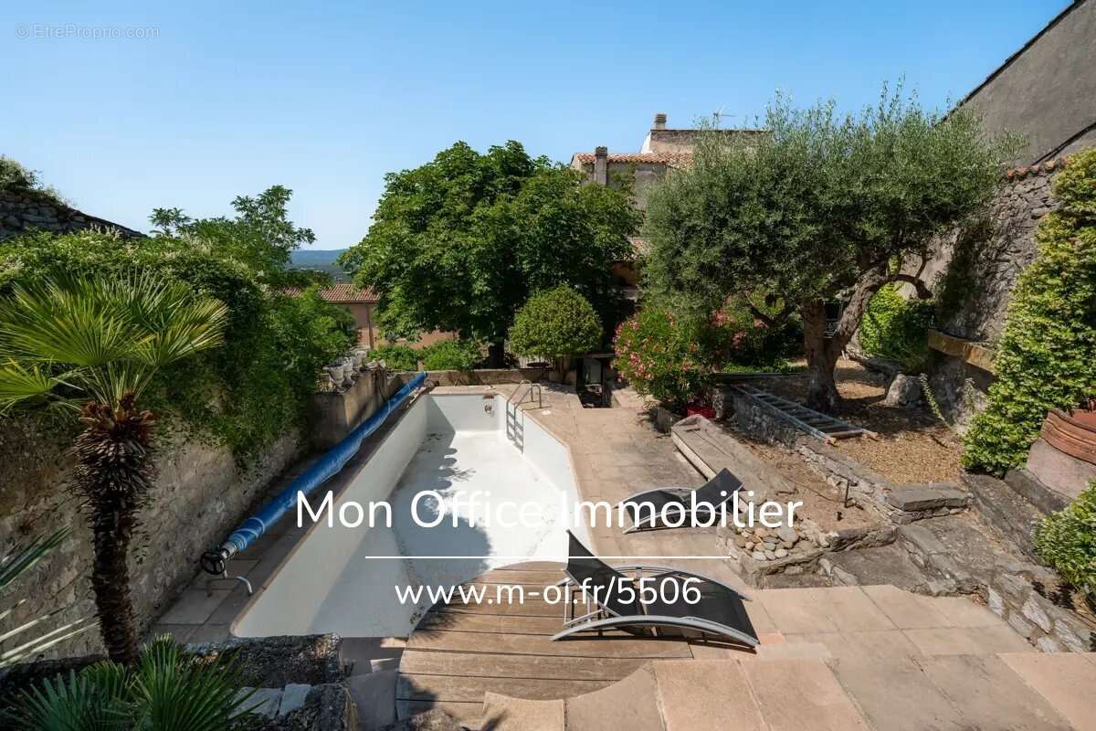 Maison à SAINT-JULIEN