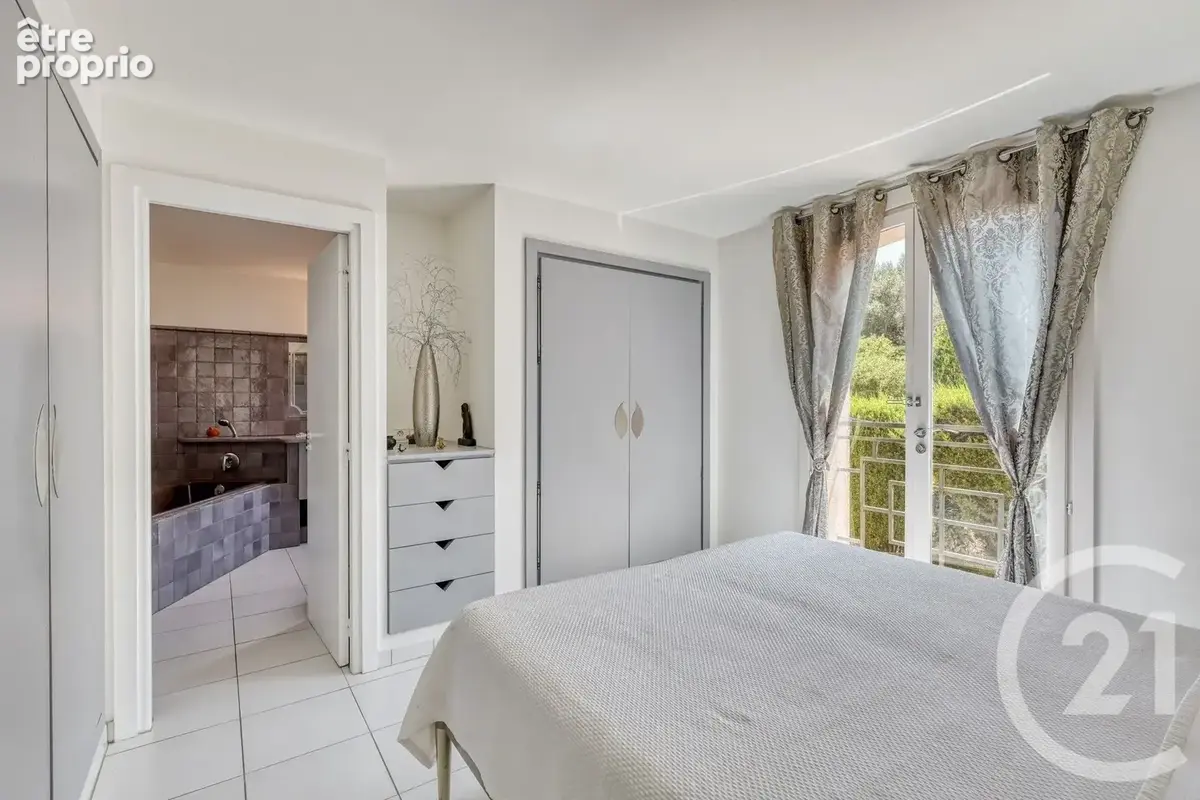 Appartement 6 pièces 204 m² à vendre à Hyeres (83400) - photo 11