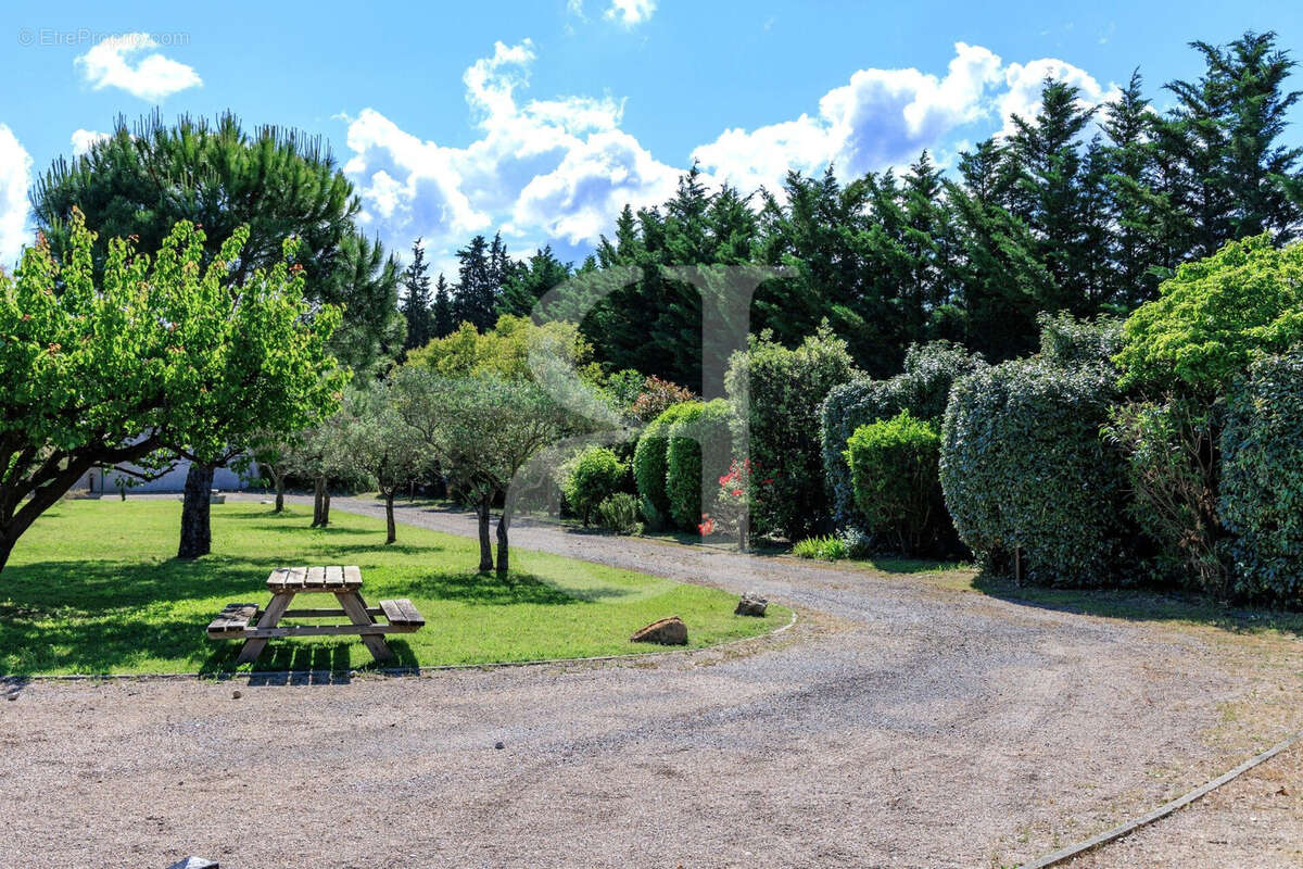 Maison à PERNES-LES-FONTAINES