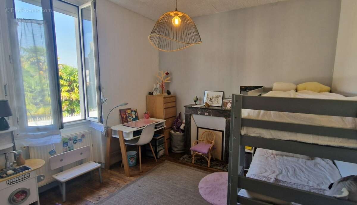 16 ANGOULEME quartier V Hugo. Maison à vendre 3 pièces et jardin - photo 5