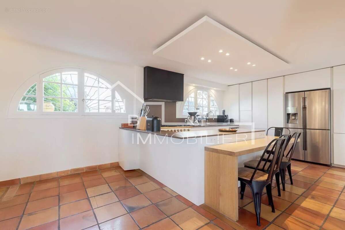 Maison 233 m² à Cagnes-Sur-Mer  - photo 10
