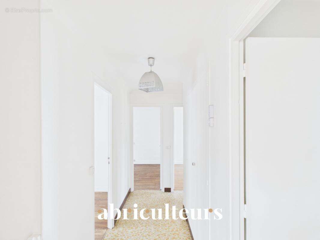 Maison familiale avec jardin de 560 m² en vente à Meaux 77100 - photo 16