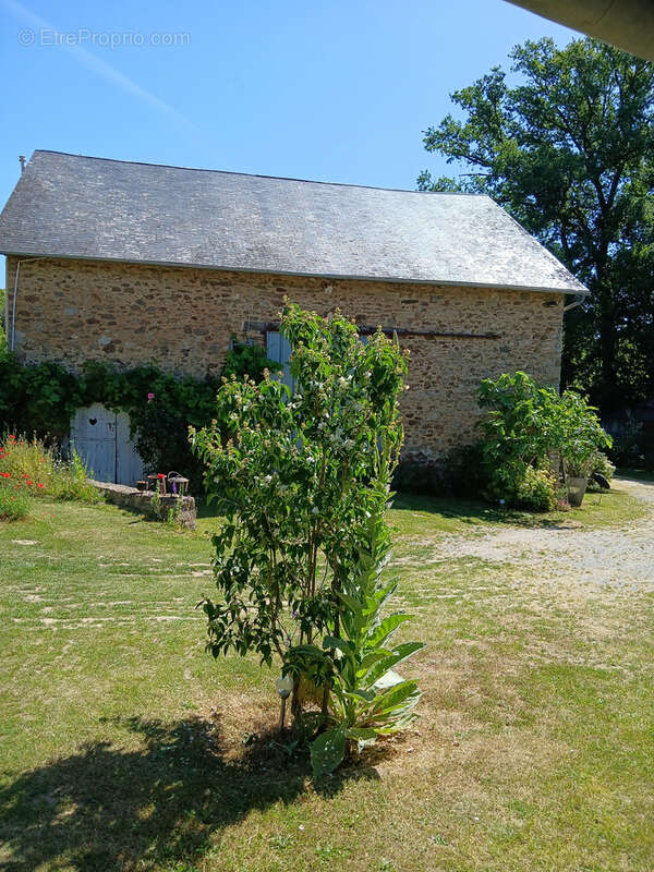 Maison à LA CROISILLE-SUR-BRIANCE
