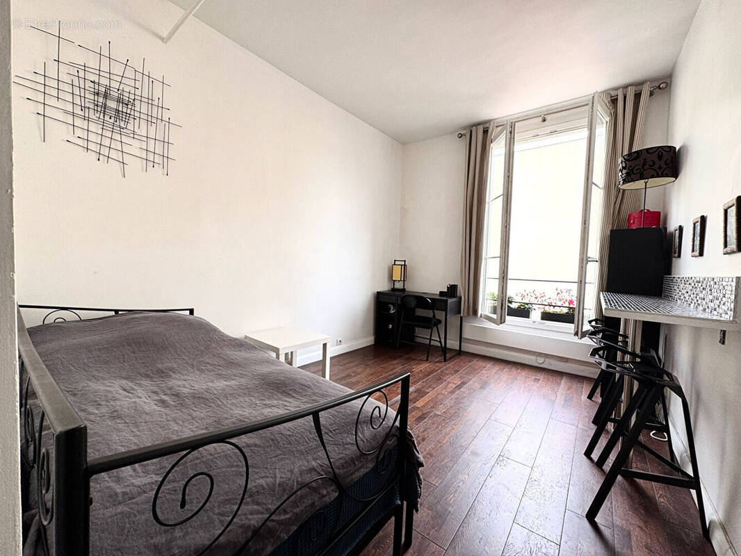 Appartement à PARIS-2E