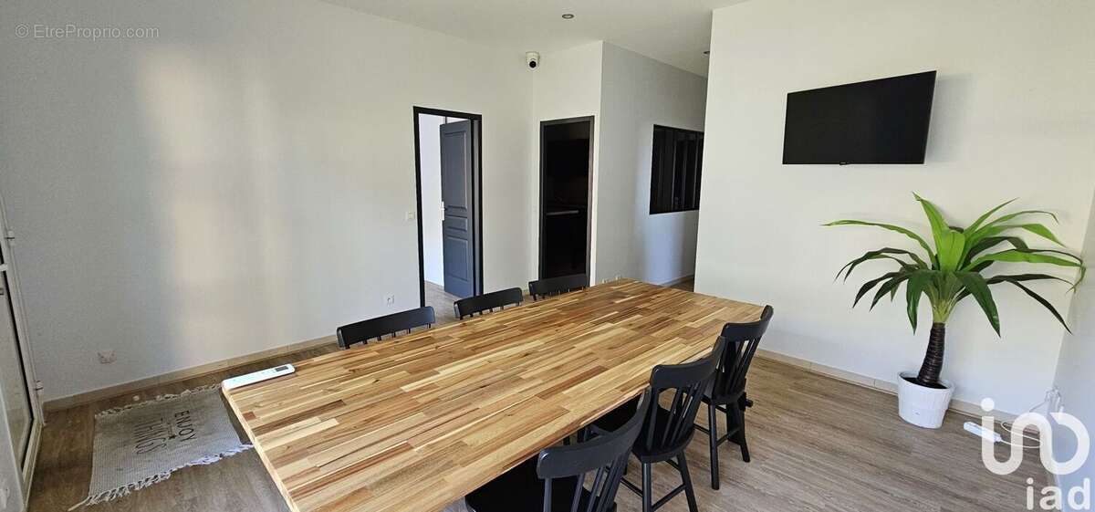 Photo 2 - Commerce à GUJAN-MESTRAS