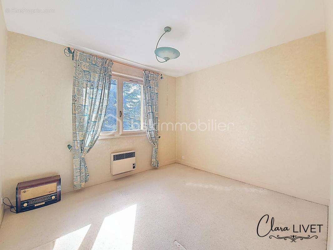 Maison familiale avec piscine et grand terrain – Frontenas (69620) - photo 12