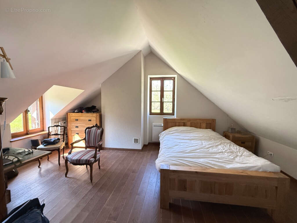 Maison à TOUCY
