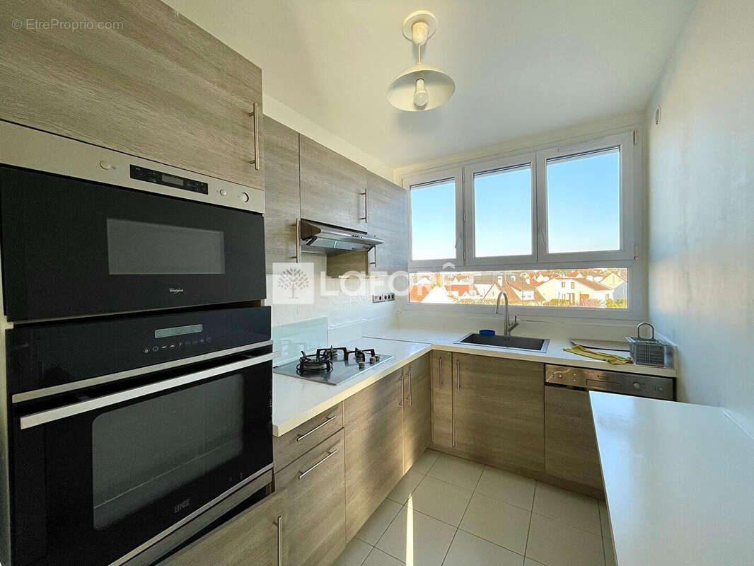 Appartement à SARTROUVILLE