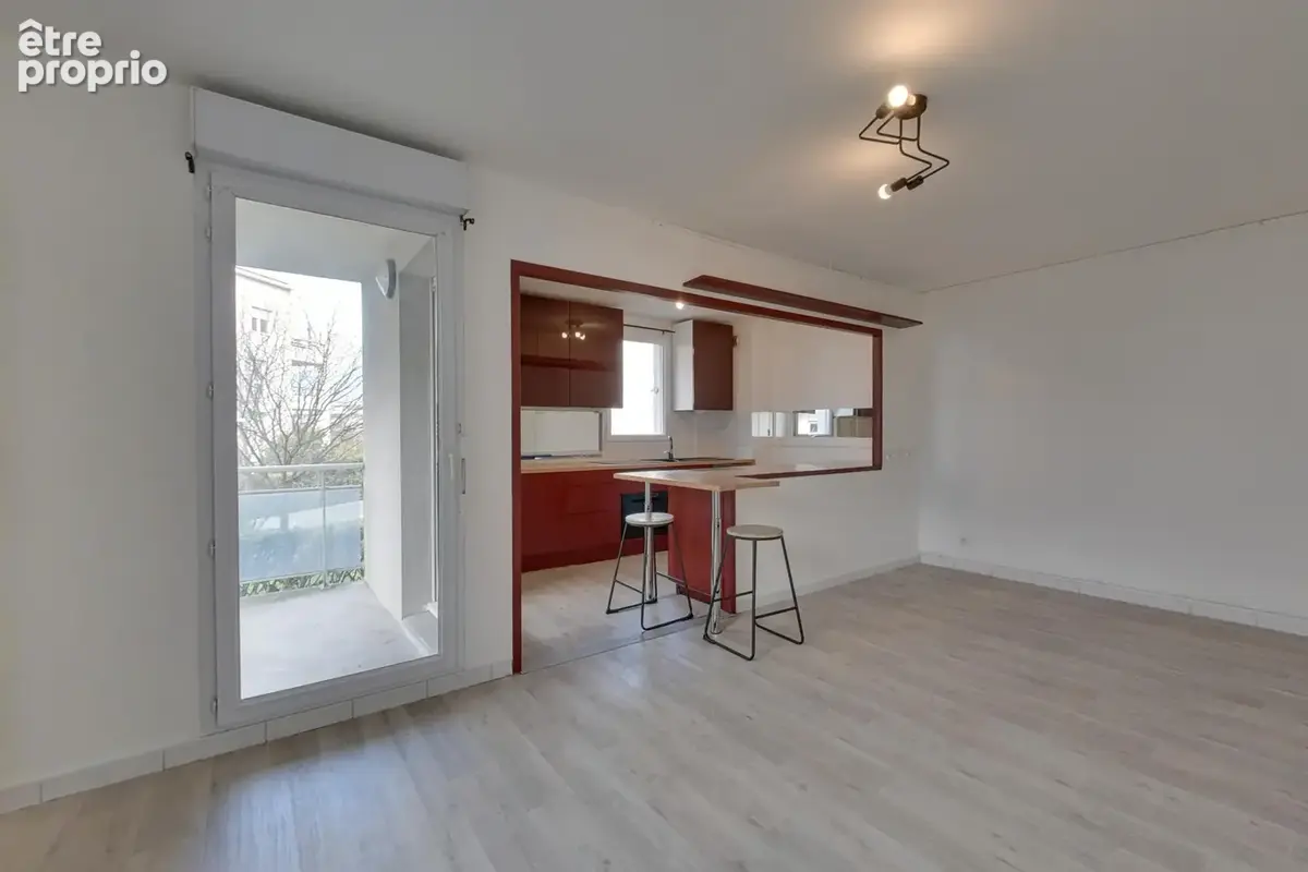 Vaste 2 pièces + cuisine de 50m2 echirolles rue paul héroult - photo 2