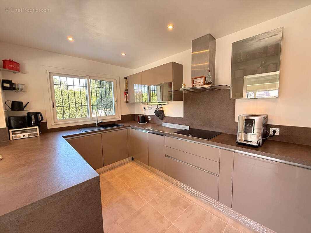 Maison à LA COLLE-SUR-LOUP