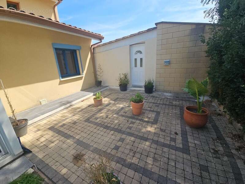 Maison à SAINT-ANDRE-DE-CUBZAC