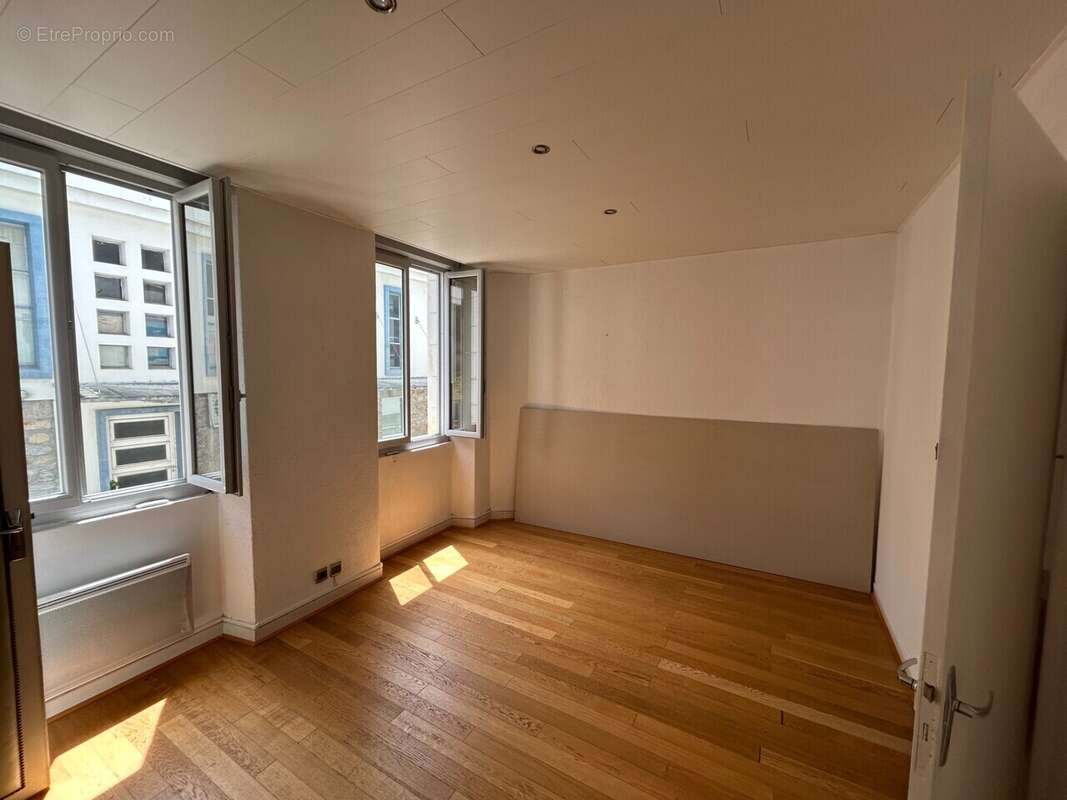 Appartement 201 m² à Tulle  - photo 11