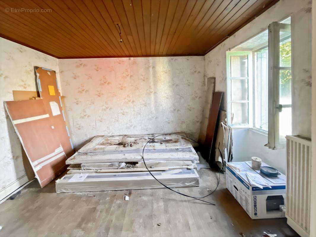 Petit prix – gros potentiel – projet de réno à saisir  - photo 4