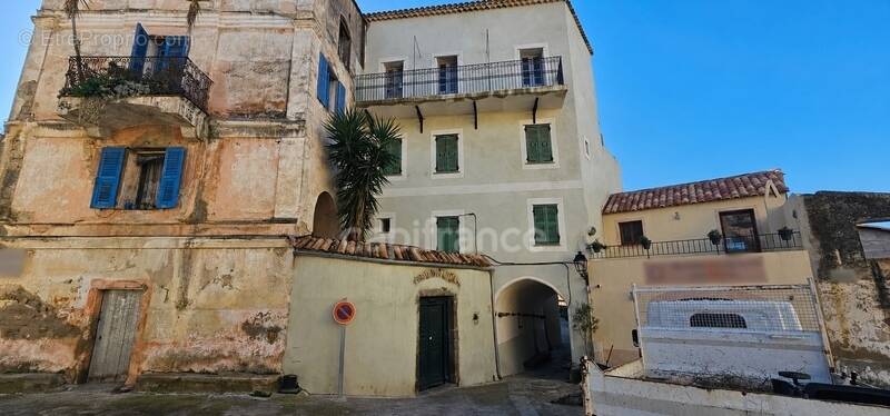 Maison à MONTEGROSSO