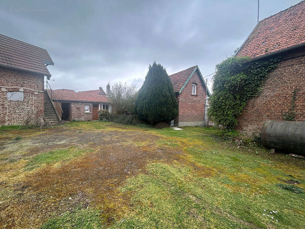 EXCLUSIVITE GERONIMMO Fermette à Saint Léger avec granges - photo 3