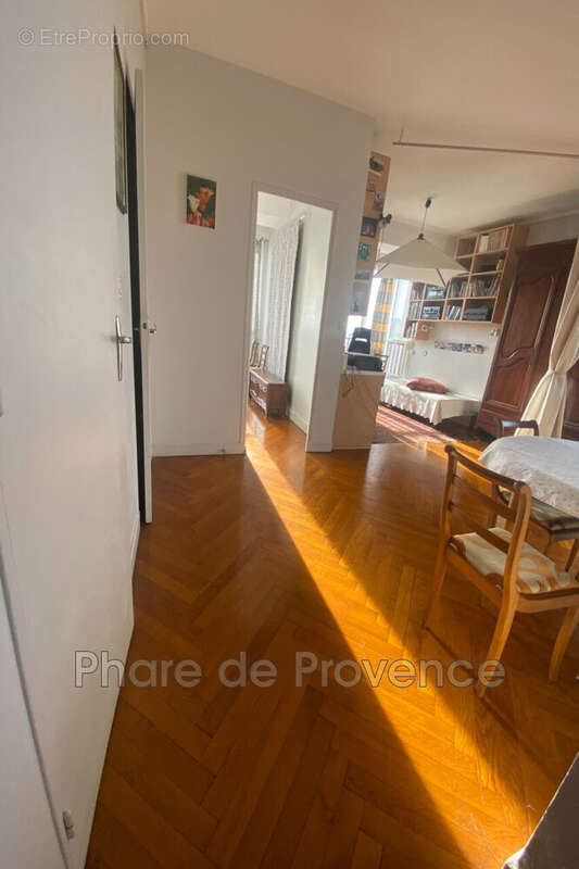 Appartement à MARSEILLE-2E