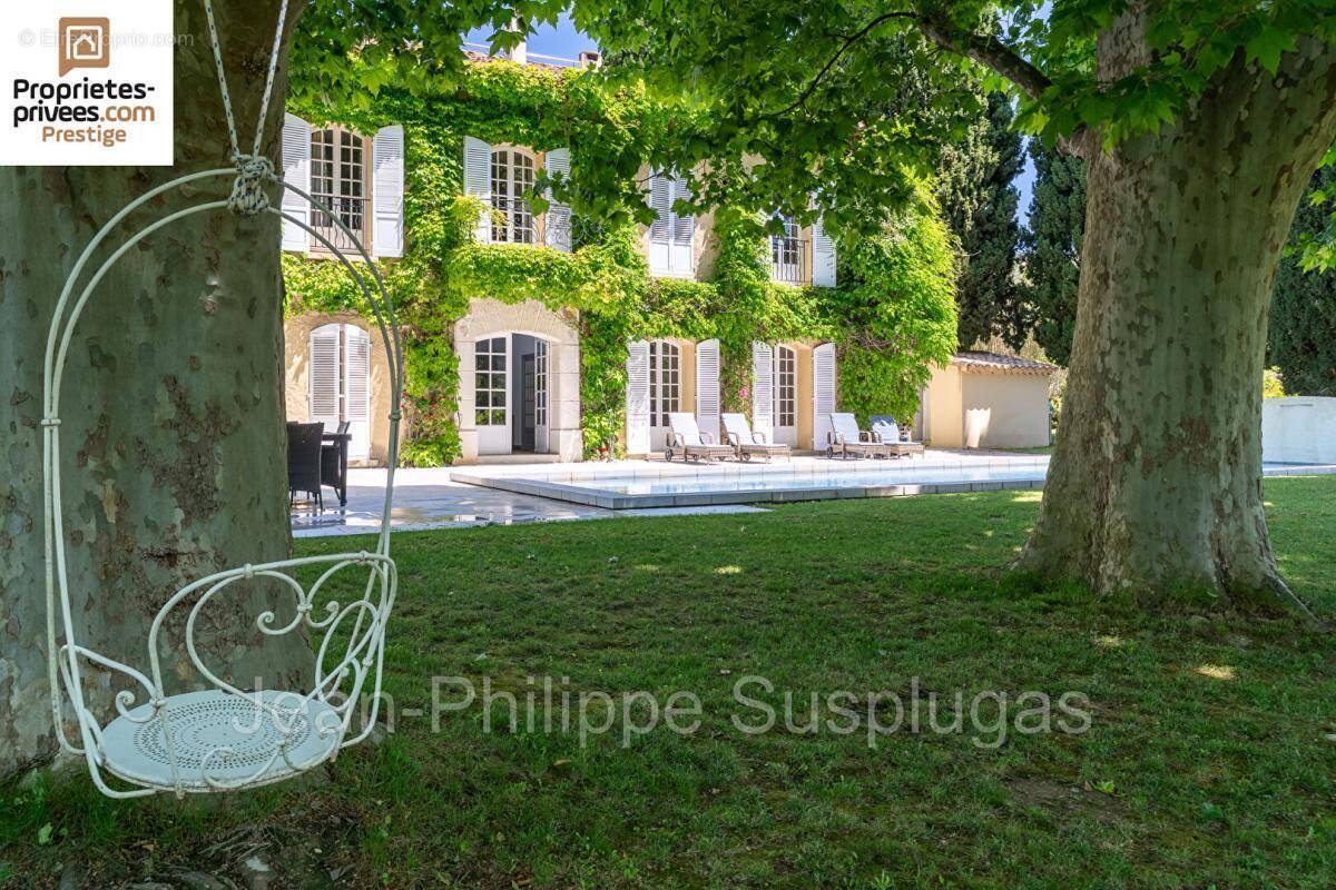 Maison à SAINT-CYR-SUR-MER