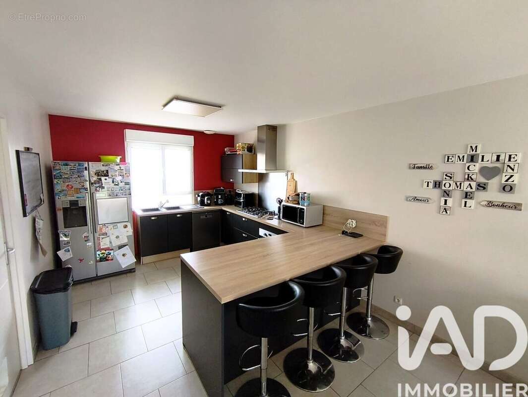 Maison 118 m² à Les Ormes-Sur-Voulzie  - photo 3