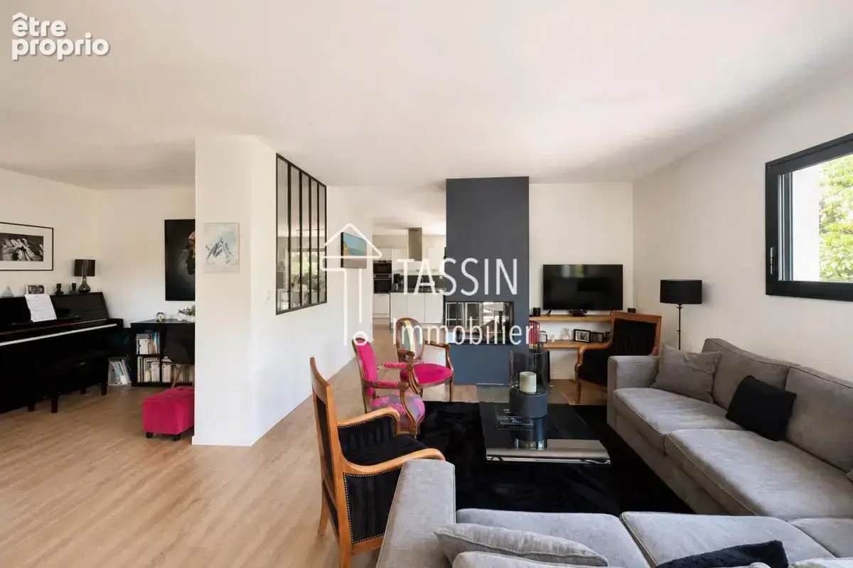Tassin Aigas - Maison récente avec piscine - photo 5