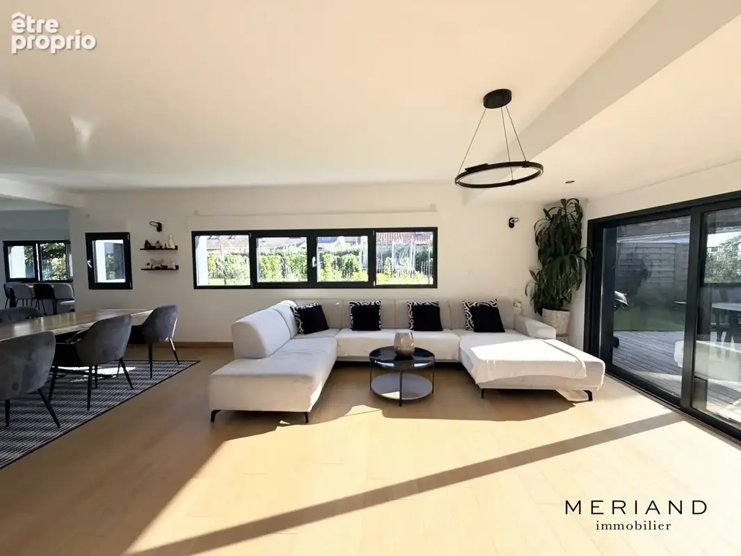 Maison 9 pièces 216 m² à vendre à Forest-Sur-Marque (59510) - photo 3
