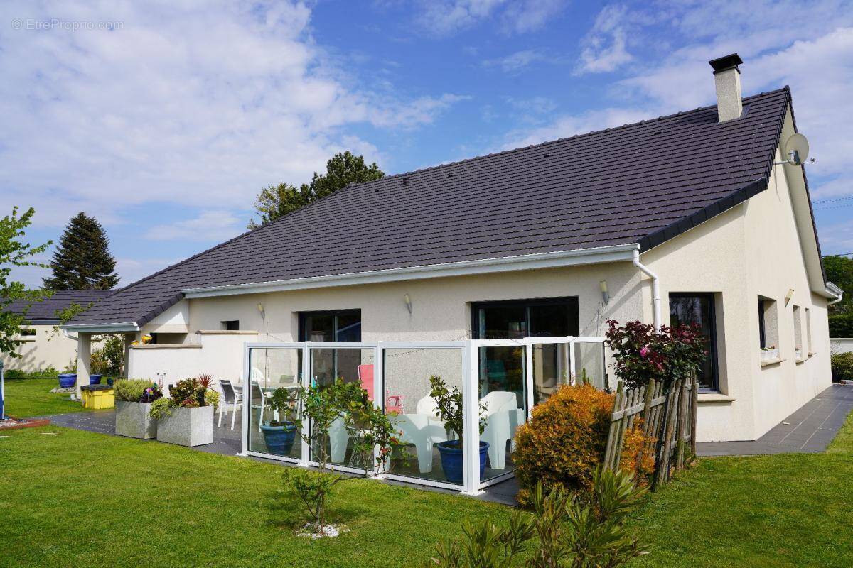 Maison à AVREMESNIL