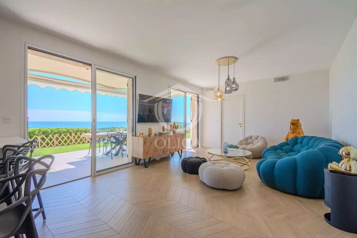 Appartement à VILLENEUVE-LOUBET