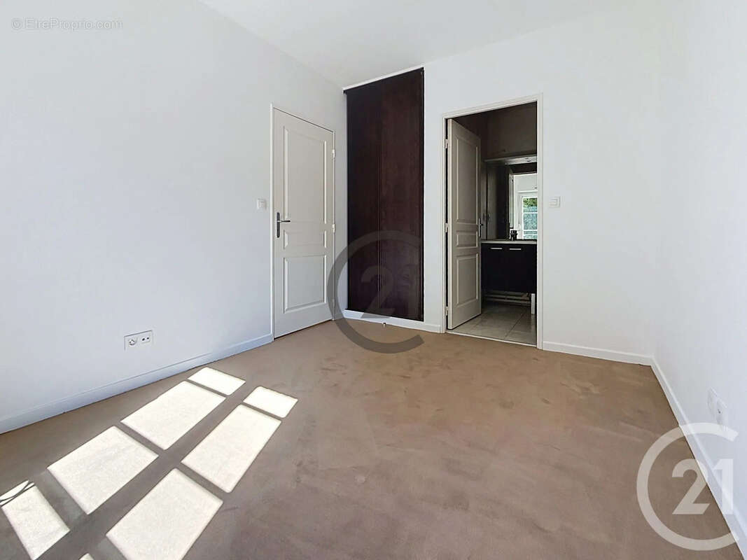 Appartement 42 m² à Reims  - photo 11