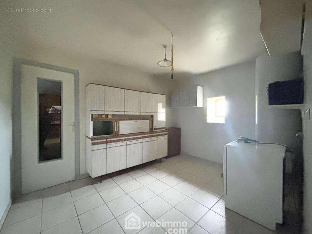 Maison 108 m² à Plouzelambre  - photo 7