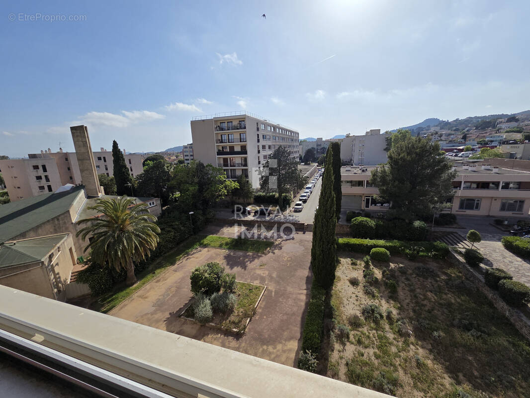 Appartement à HYERES
