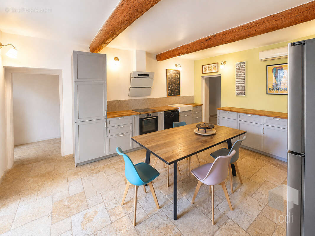 Maison à SAINT-GERVAIS-SUR-ROUBION