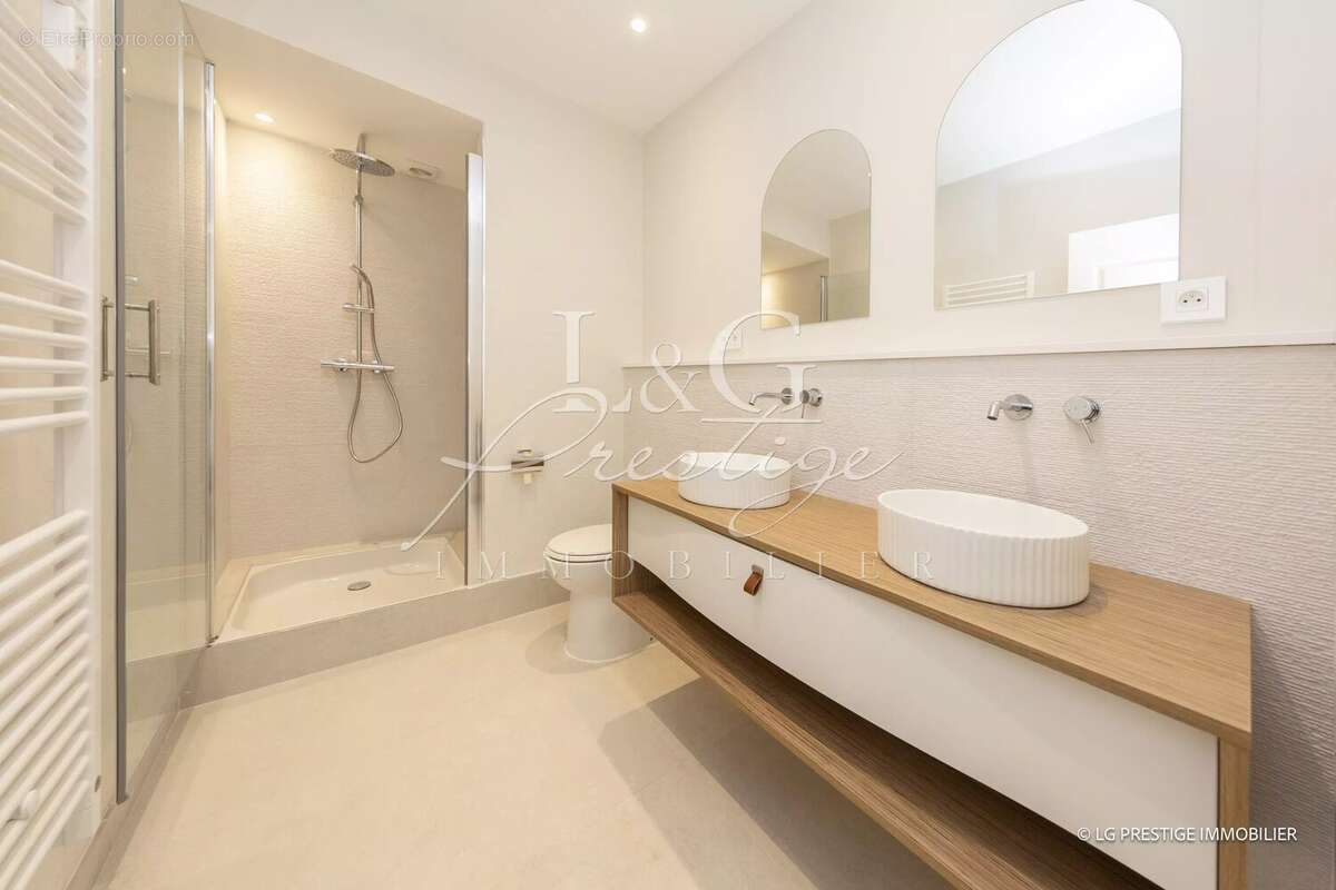 Appartement à MANDELIEU-LA-NAPOULE