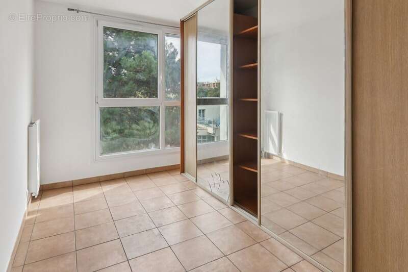 Appartement à SAINT-MAUR-DES-FOSSES