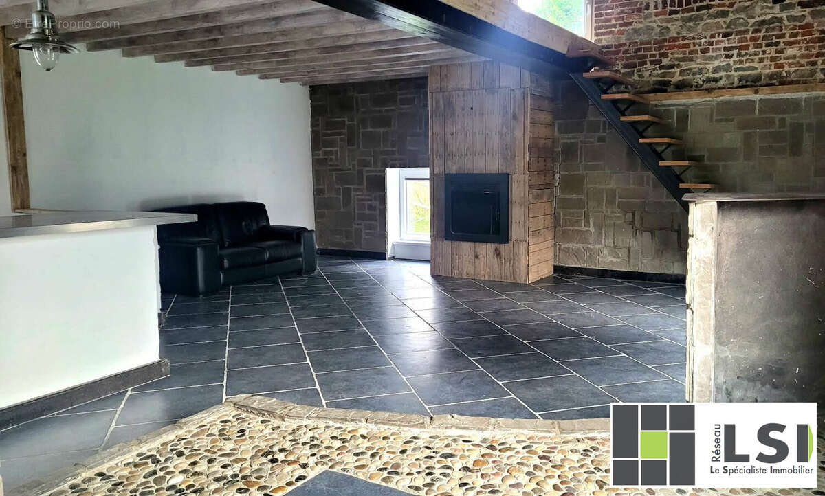 Maison à HON-HERGIES