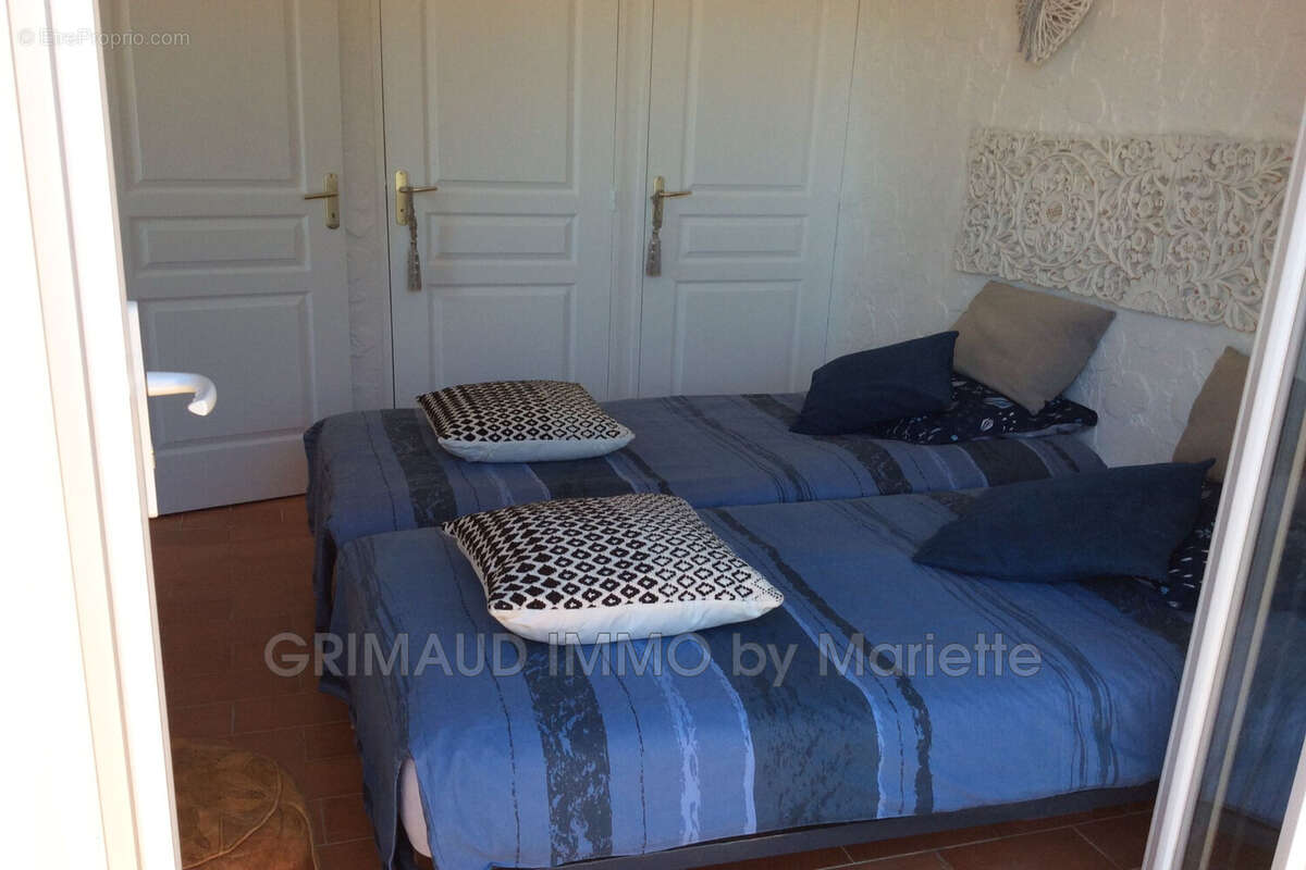 Appartement à GRIMAUD