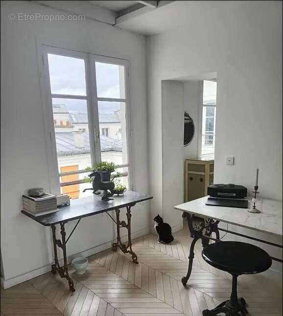 Appartement à PARIS-3E
