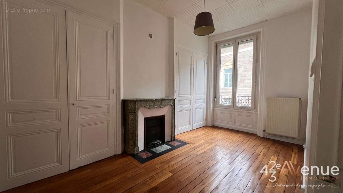 Appartement à SAINT-ETIENNE