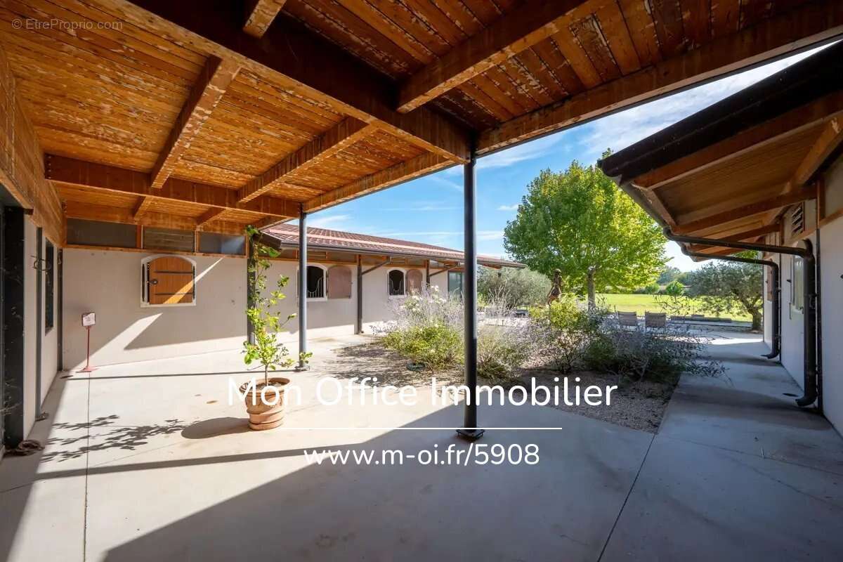 Maison à VILLELAURE