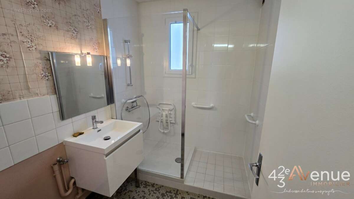 Appartement à SAINT-ETIENNE