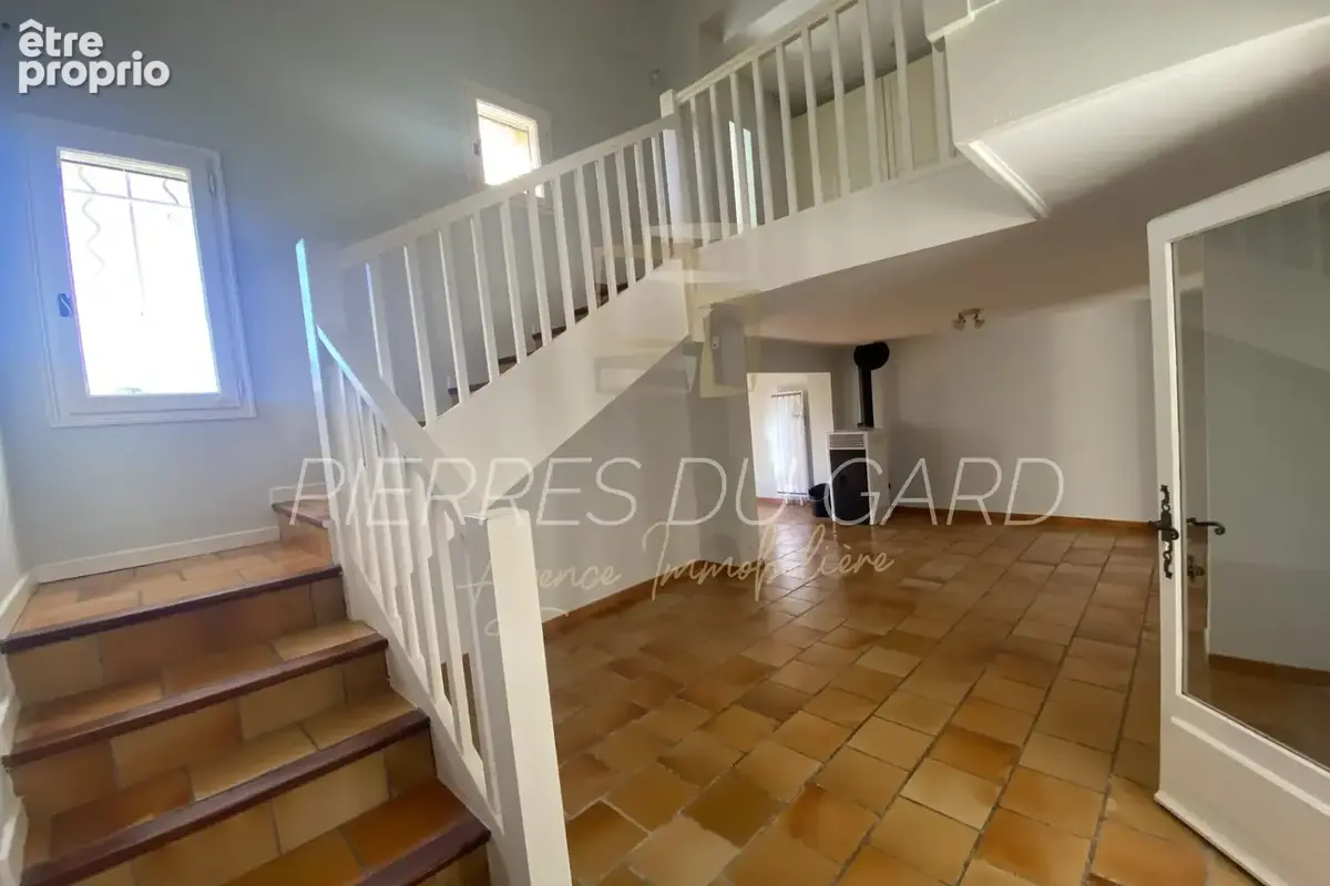 Maison 8 pièces 166 m² à vendre à Uzes (30700) - photo 4
