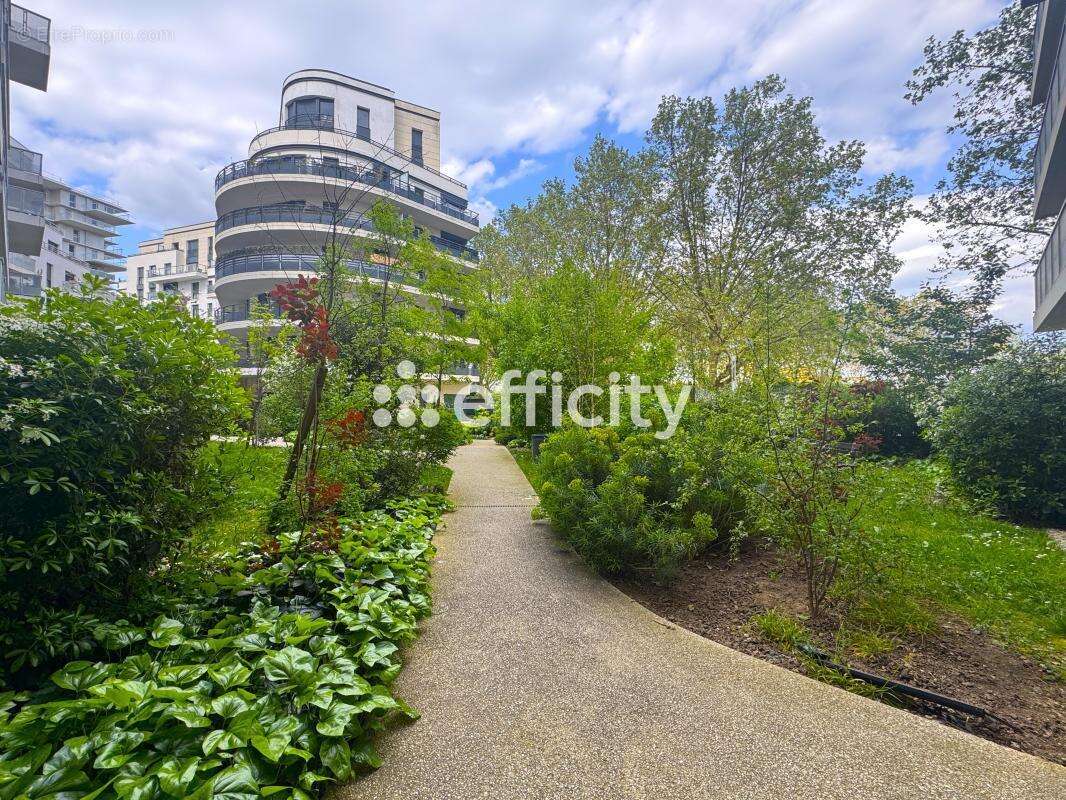 Appartement à COLOMBES