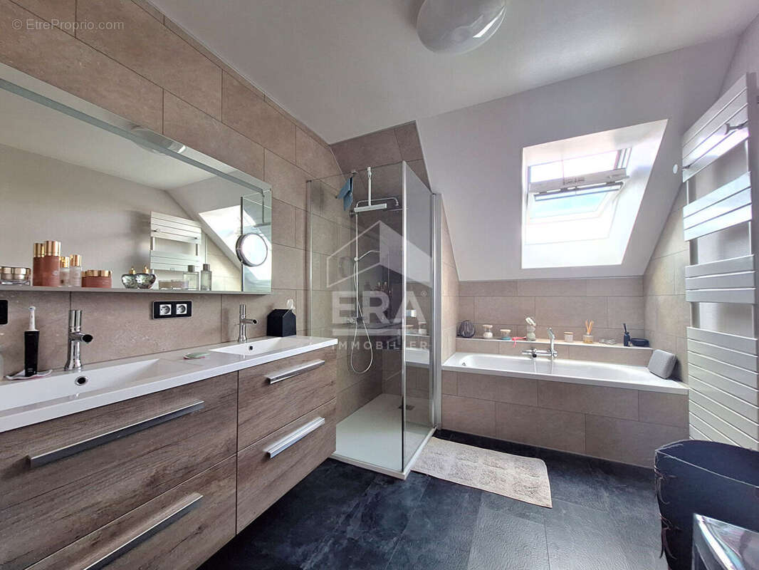 Maison à LA CHAPELLE-SAINT-AUBIN