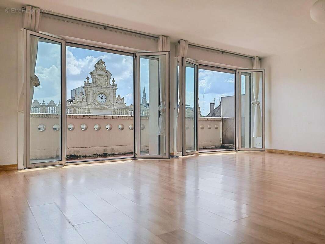 Photo 2 - Appartement à VALENCIENNES